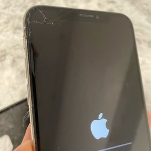 COPY - Unlocked iPhone 10 - cracked screen on both front and back